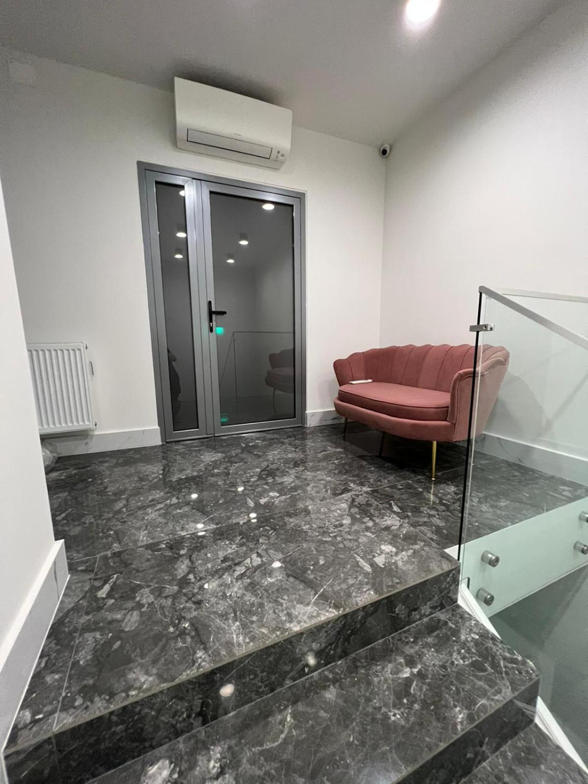 Arcgroup Medical Apartment Oradea Exterior photo